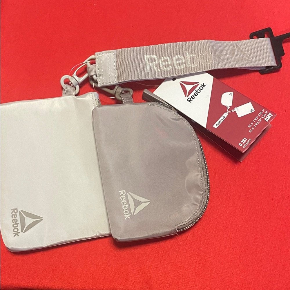 NWT Reebok Amy Wristlet Pouch